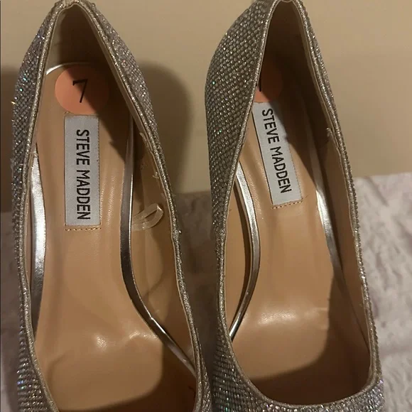 Steve Madden Glittering Silver Women’s Heels Size 7 - Picture 4 of 12